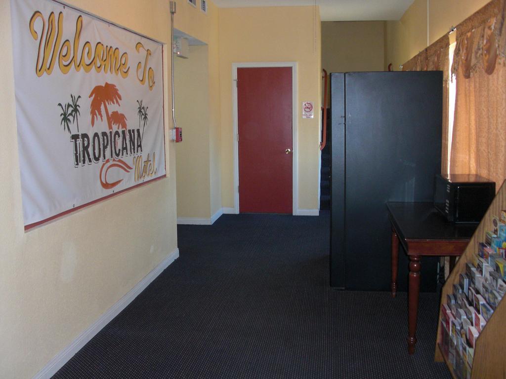 Tropicana Motel Compton Luaran gambar