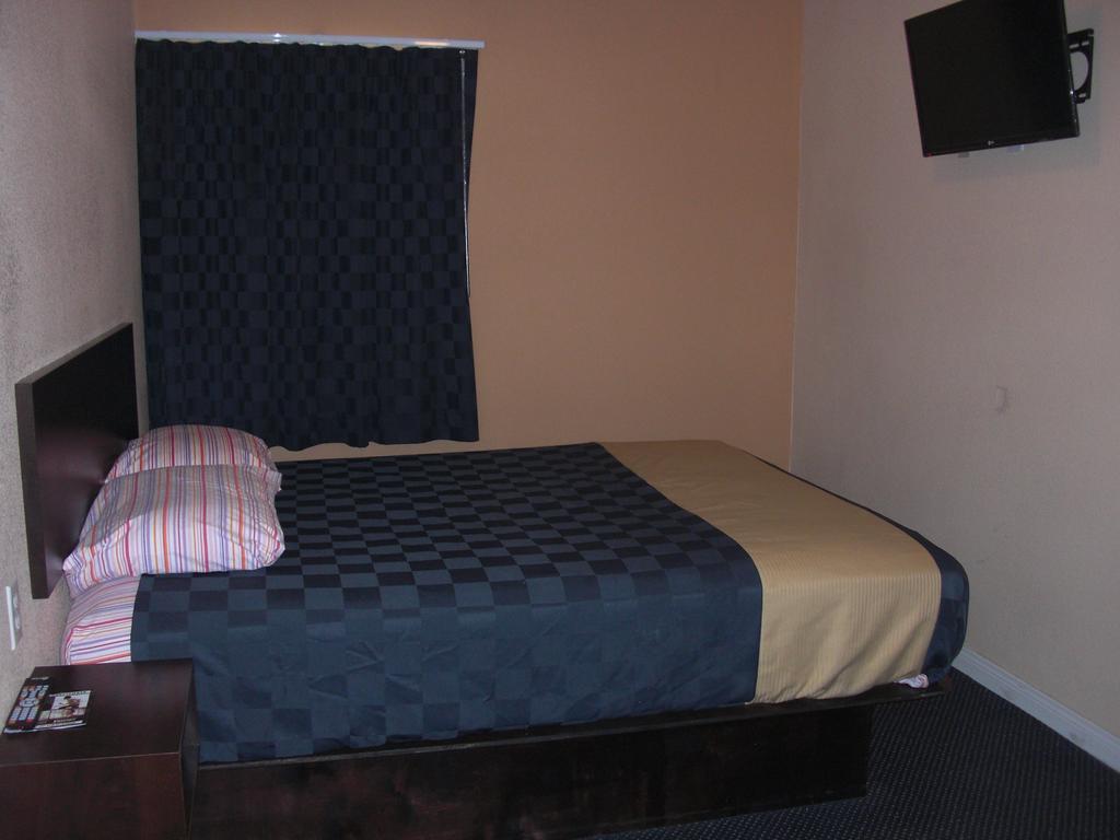 Tropicana Motel Compton Bilik gambar