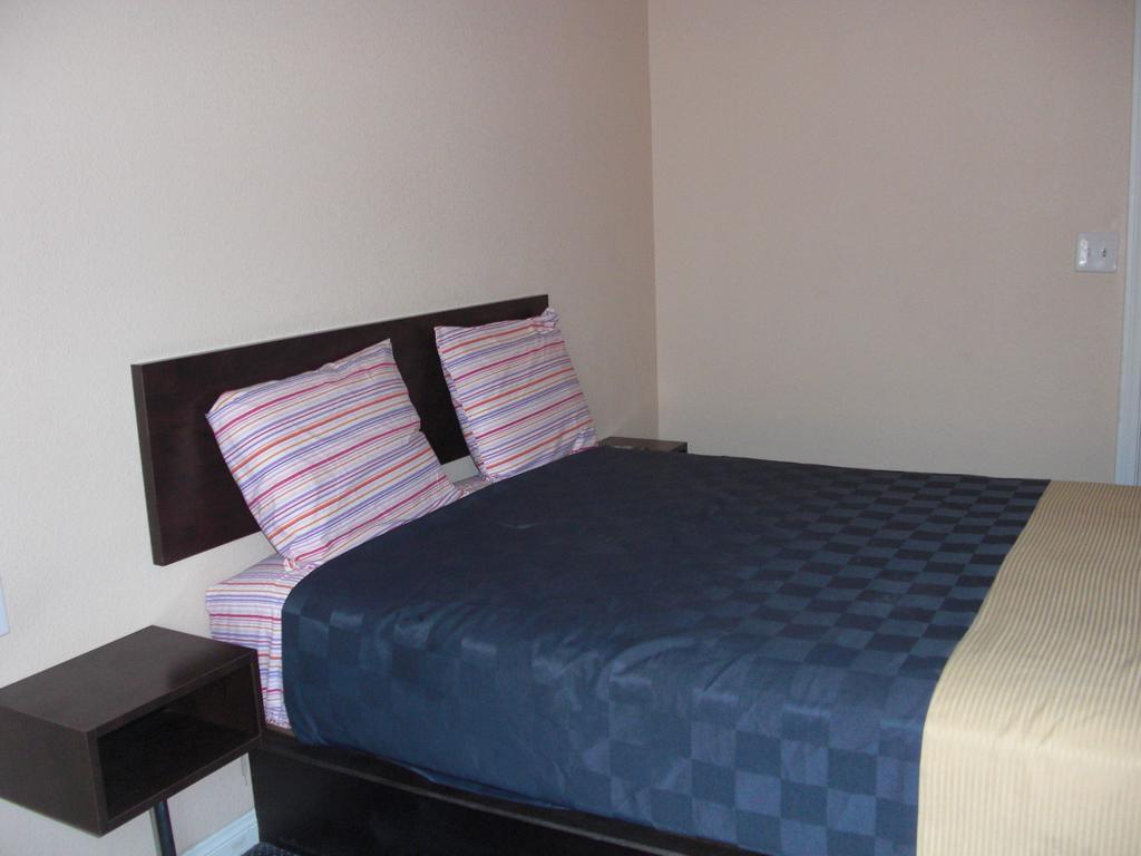 Tropicana Motel Compton Bilik gambar