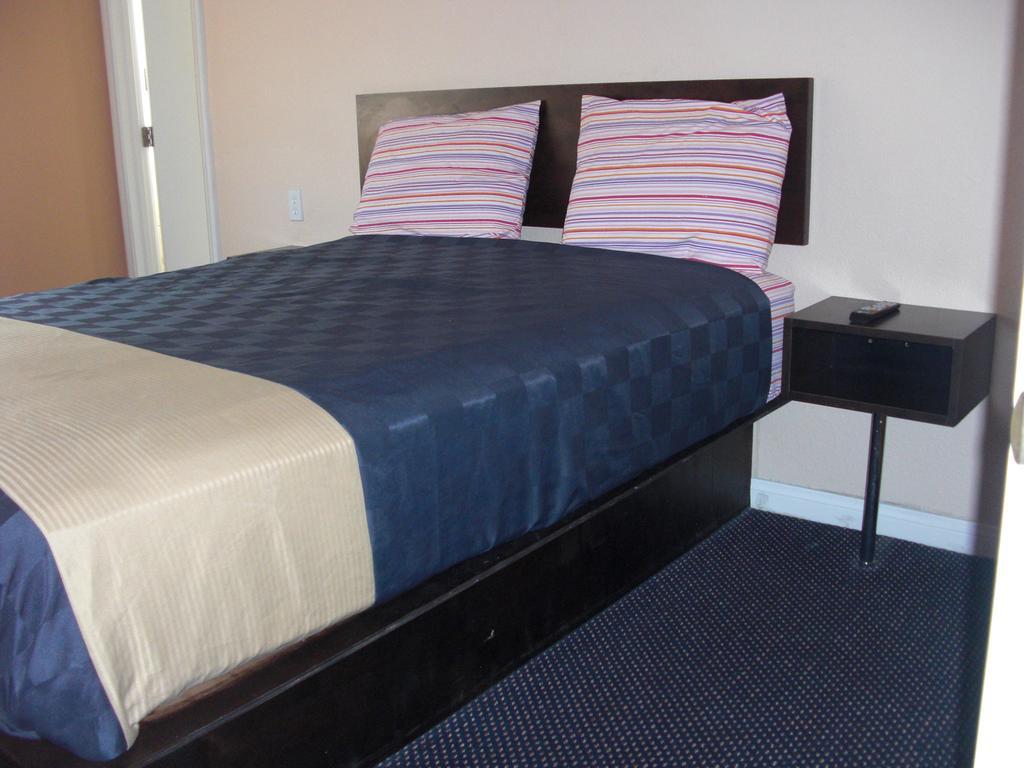 Tropicana Motel Compton Bilik gambar