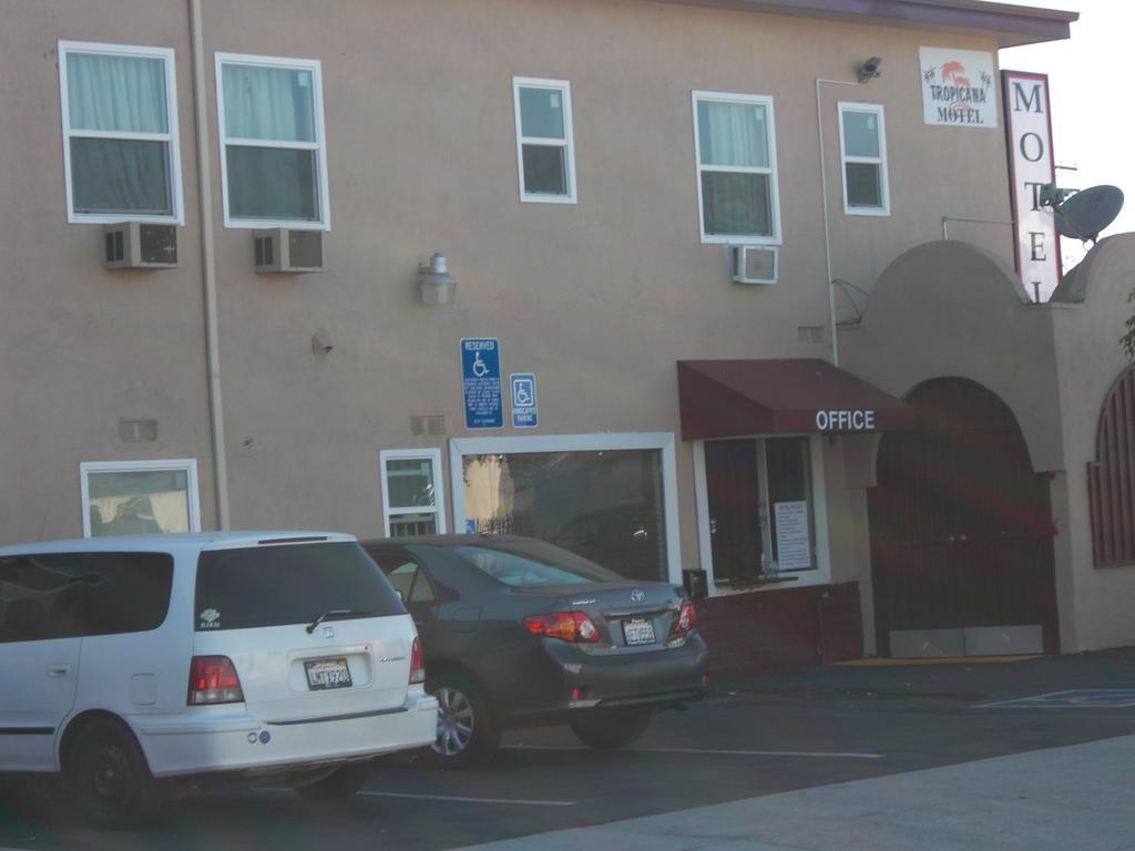 Tropicana Motel Compton Luaran gambar